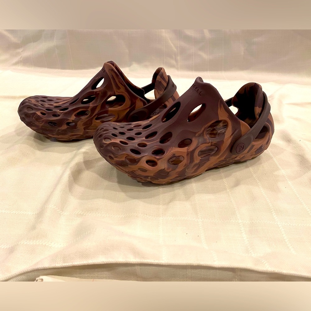 Women’s Merrill Hydro Moc Water Shoe- Burgundy size 7. New
